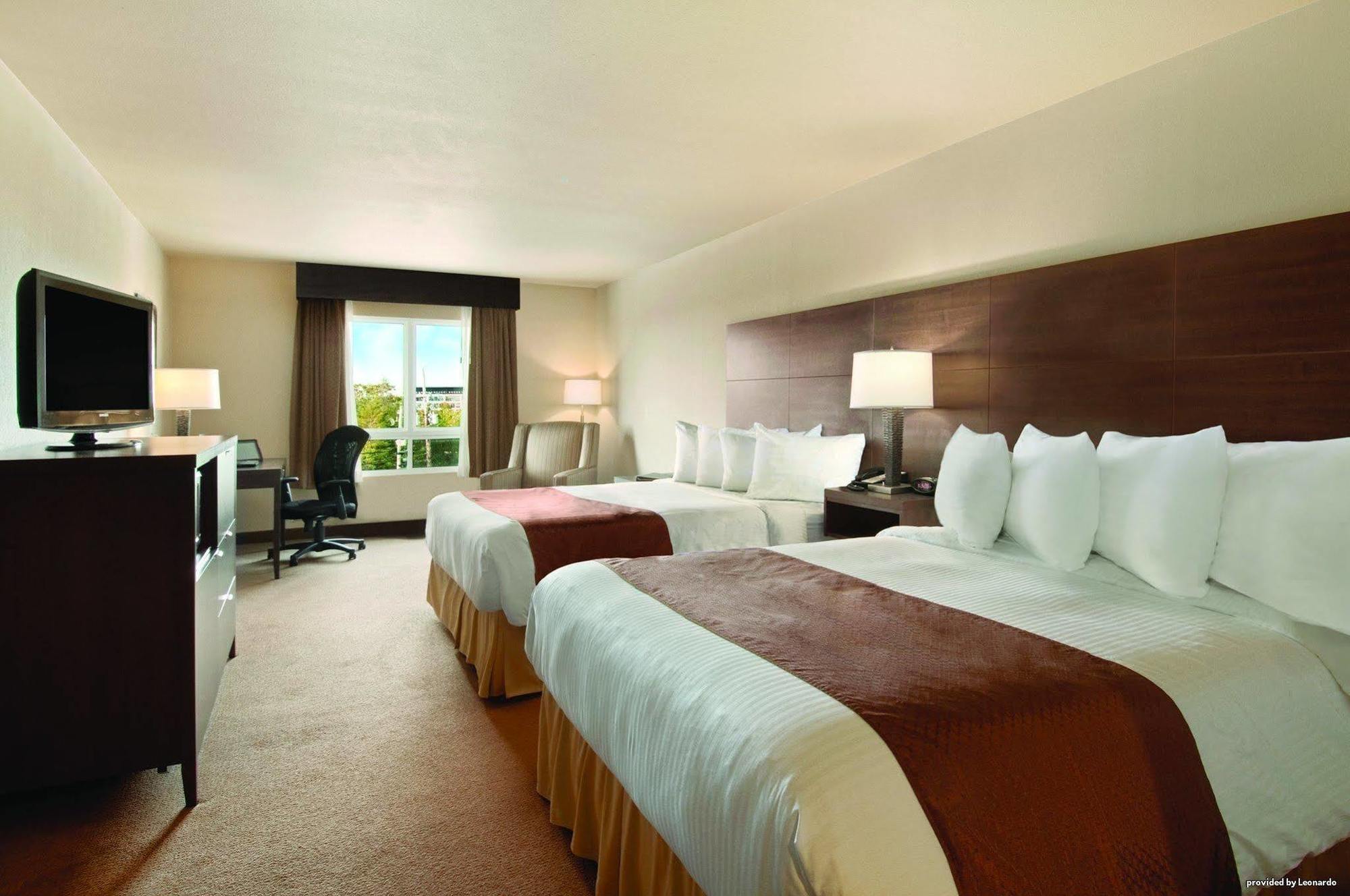 Western & Hotel 4*